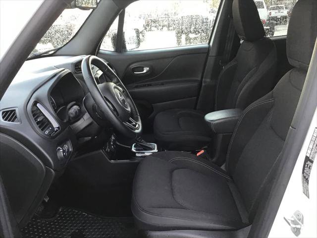 Certified 2022 Jeep Renegade Altitude w/ Convenience Group image 12