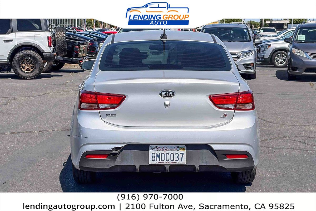 Used 2019 Kia Rio S FWD image 3