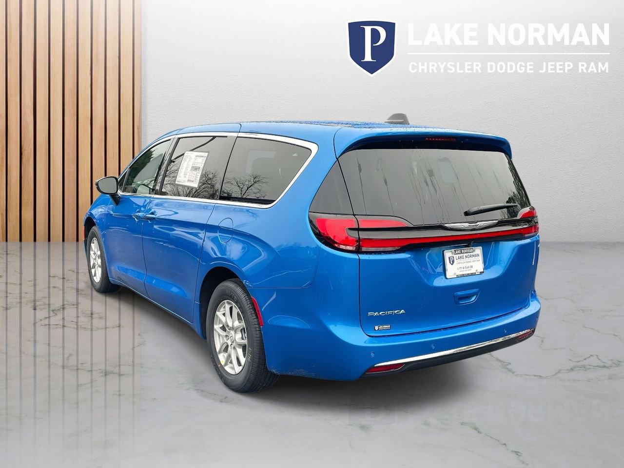 New 2026 Chrysler Pacifica Select FWD image 7