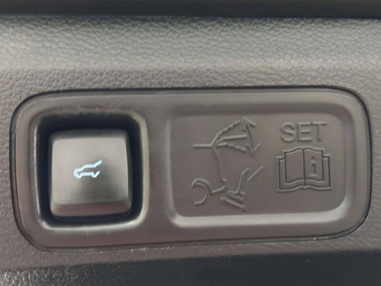 Used 2019 Ford Expedition Platinum AWD/4WD image 8