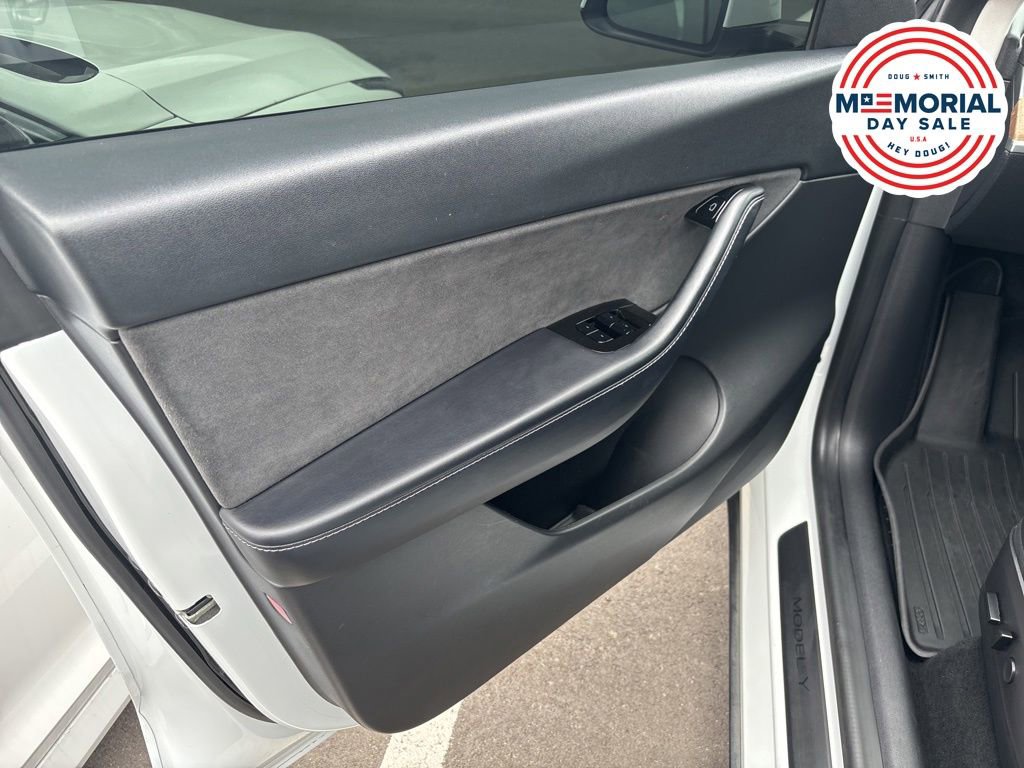 Used 2020 Tesla Model Y Performance AWD/4WD image 11