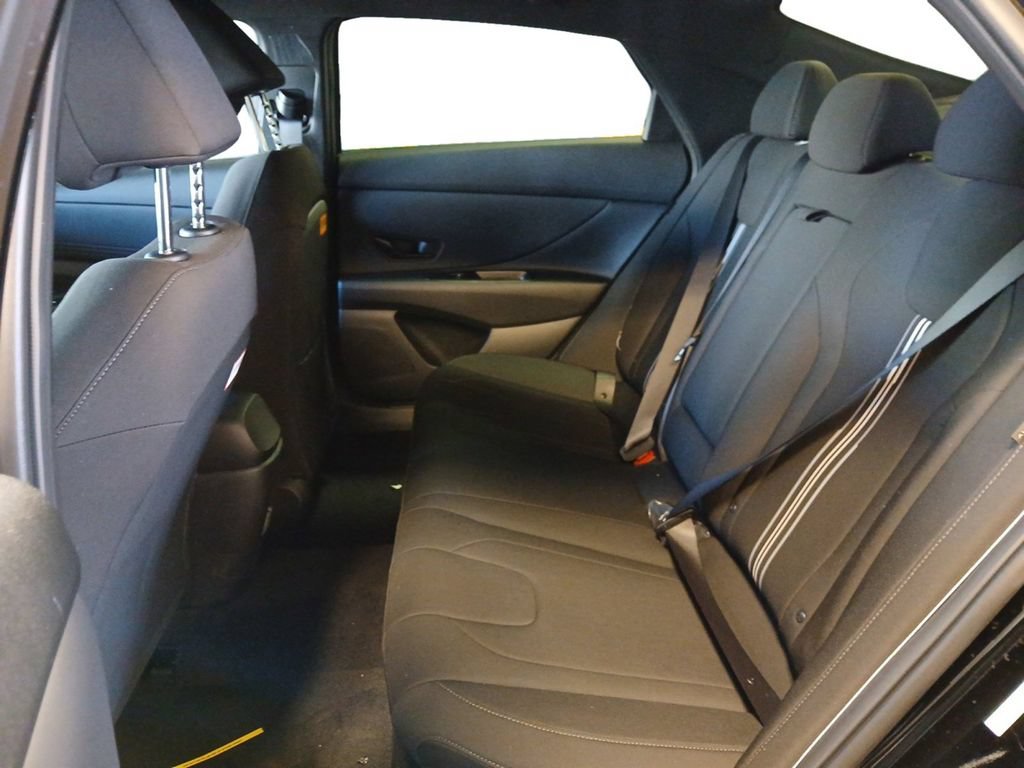 New 2026 Hyundai Elantra SEL Sport Premium FWD image 13