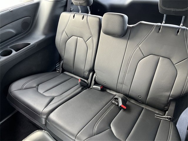 Used 2018 Chrysler Pacifica Touring-L w/ Premium Audio Group image 22