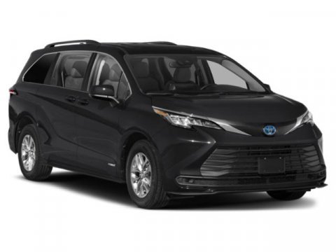 Certified 2024 Toyota Sienna LE image 6