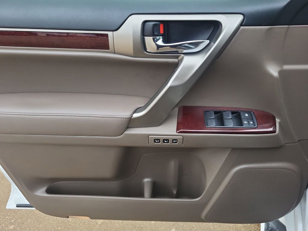 Used 2017 Lexus GX 460 Premium image 23