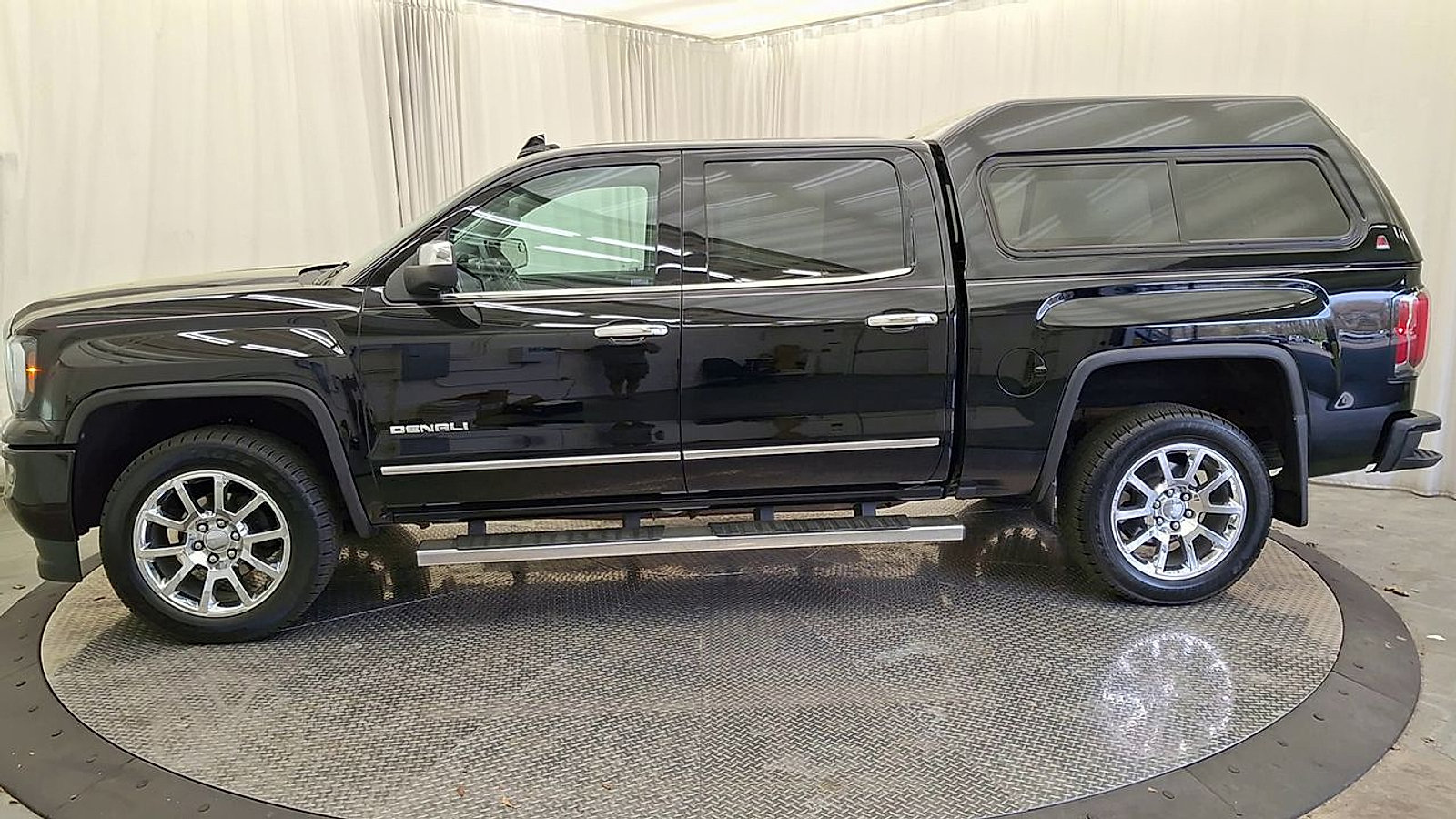 Used 2018 GMC Sierra 1500 Denali AWD/4WD image 8