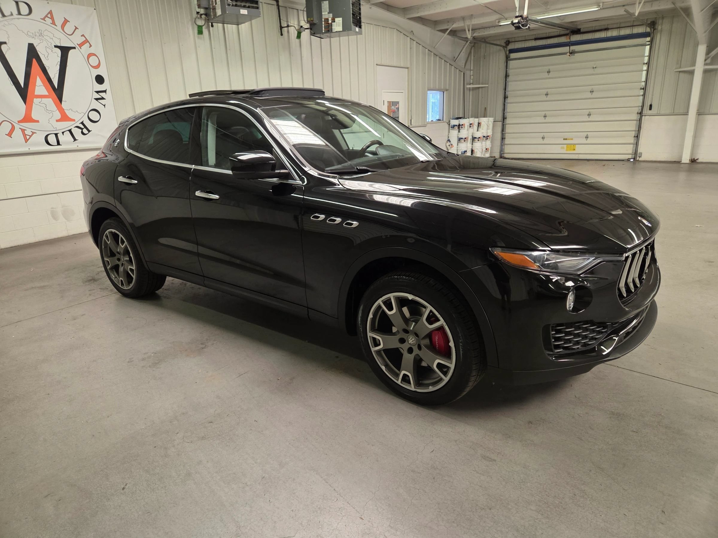 Used 2017 Maserati Levante AWD/4WD image 10
