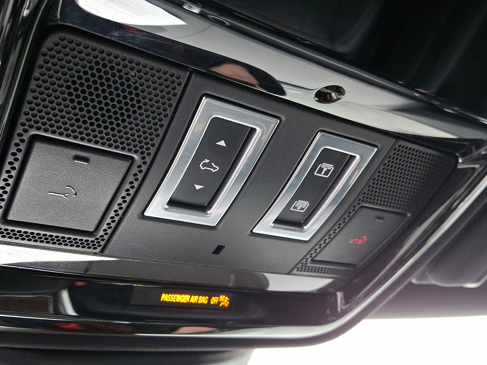 Used 2019 Land Rover Range Rover Sport HSE image 25