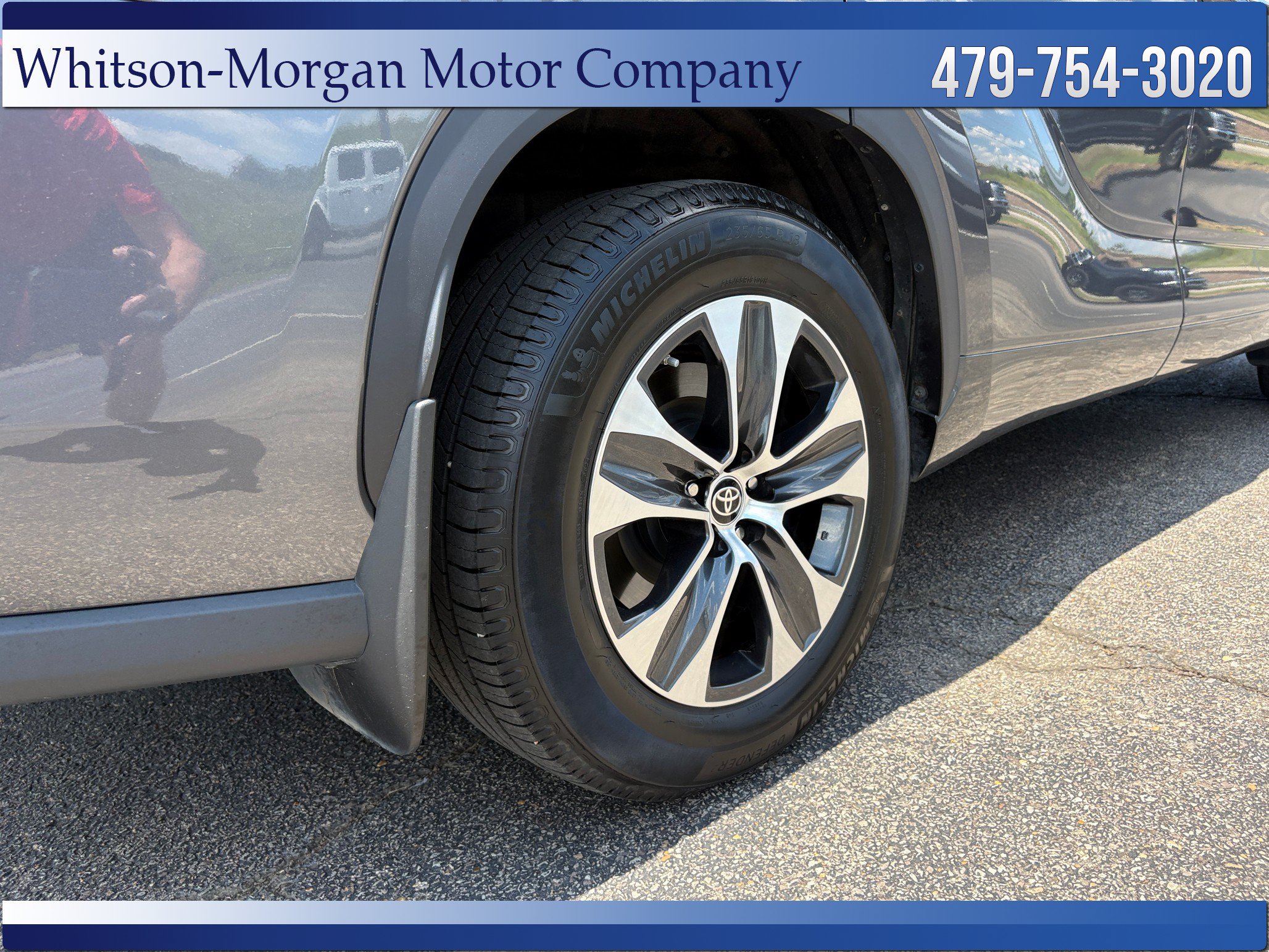 Used 2022 Toyota Highlander XLE AWD/4WD image 9
