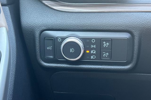 Used 2021 Ford Explorer Limited w/ Equipment Group 301A image 35