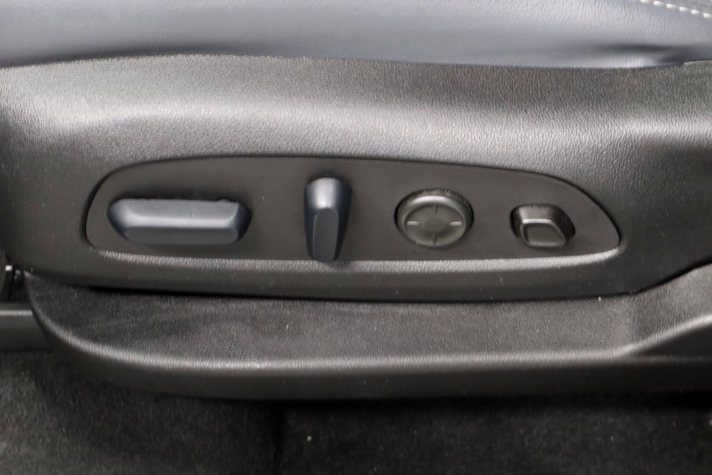 Used 2024 Buick Enclave Premium image 28