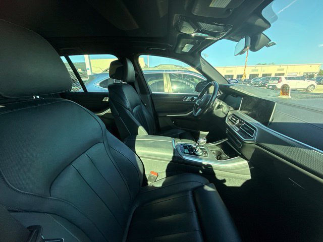 Used 2020 BMW X5 M50i AWD/4WD image 4