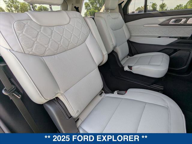 Used 2025 Ford Explorer Platinum w/ Ultimate Package RWD image 23