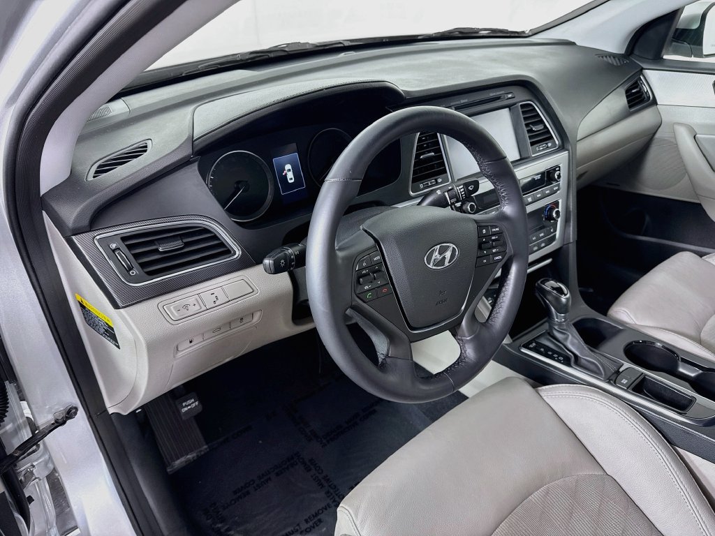 Used 2015 Hyundai Sonata Sport w/ Option Group 04 FWD image 10