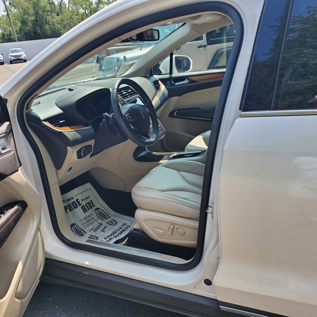 Used 2017 Lincoln MKC Select w/ Select Plus Package image 11