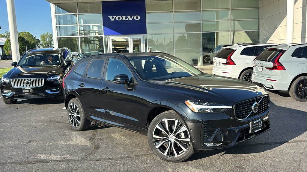Certified 2025 Volvo XC60 B5 Plus AWD/4WD image 2