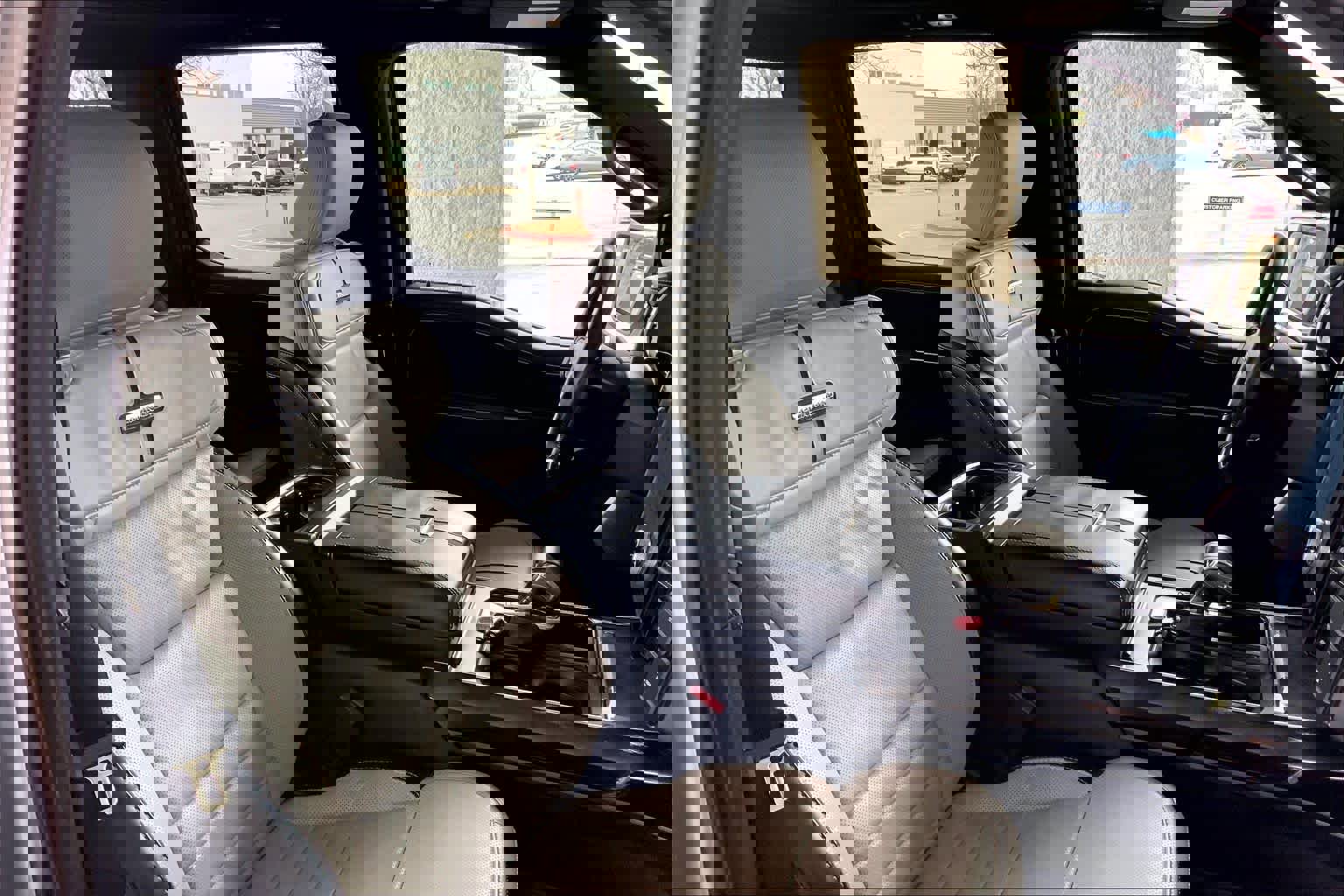 Used 2022 Ford F150 Lightning Platinum image 8