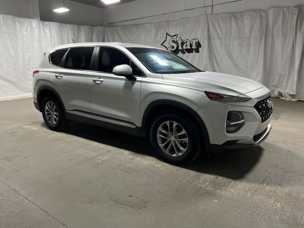 Used 2019 Hyundai Santa Fe SE FWD image 1
