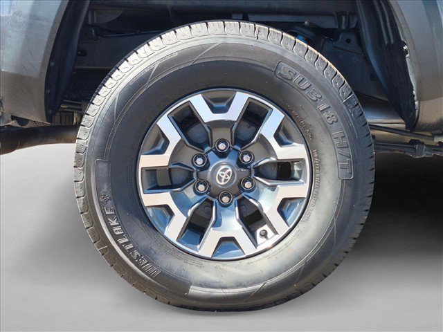 Used 2023 Toyota Tacoma TRD Off-Road w/ Technology Package AWD/4WD image 21