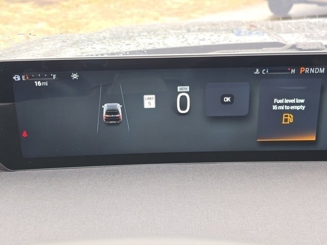 Used 2025 Ford Expedition Active image 43