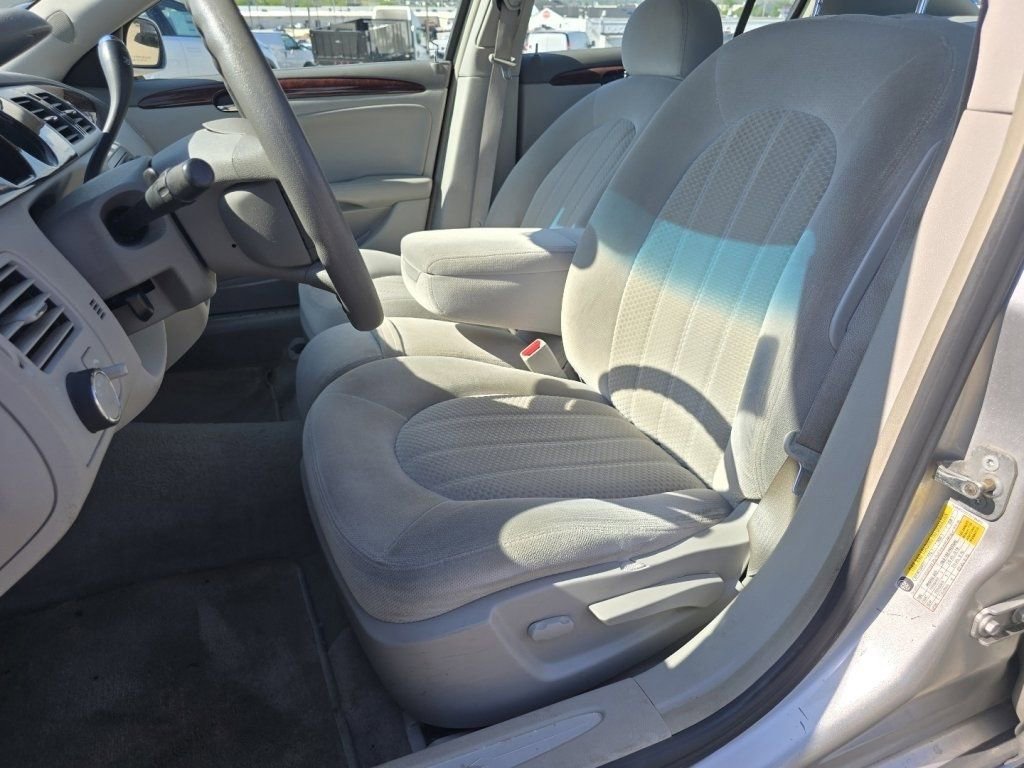 Used 2007 Buick Lucerne CX FWD image 23