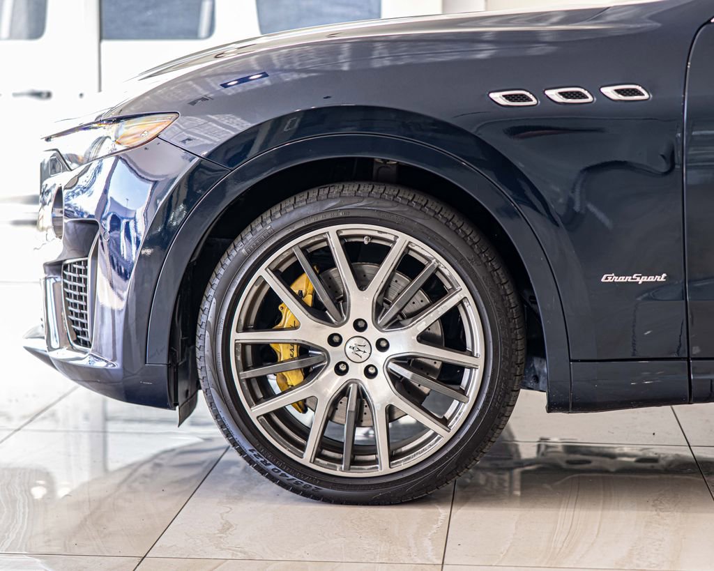 Used 2019 Maserati Levante S GranSport image 8