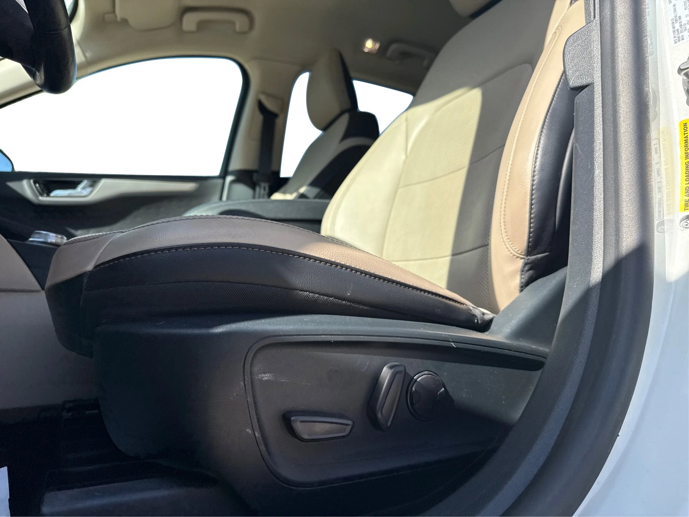 Used 2020 Ford Escape SEL AWD/4WD image 20