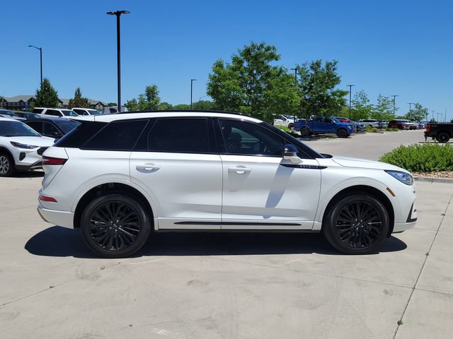 Certified 2025 Lincoln Corsair Reserve w/ Jet Appearance Package AWD/4WD image 2