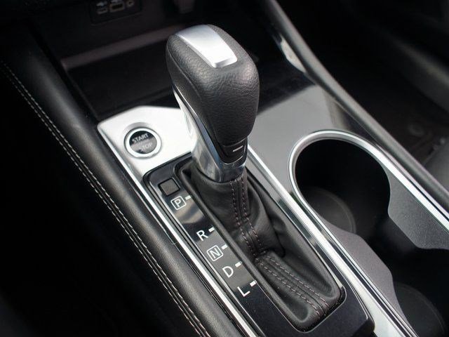 Used 2023 Nissan Altima 2.5 SV image 9