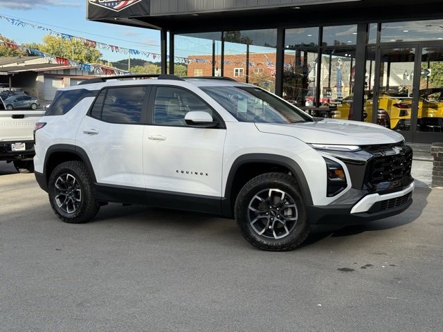 New 2026 Chevrolet Equinox ACTIV image 2