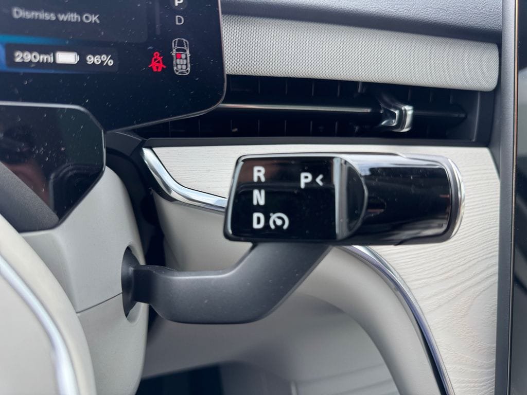 New 2026 Volvo EX90 Plus AWD/4WD image 16