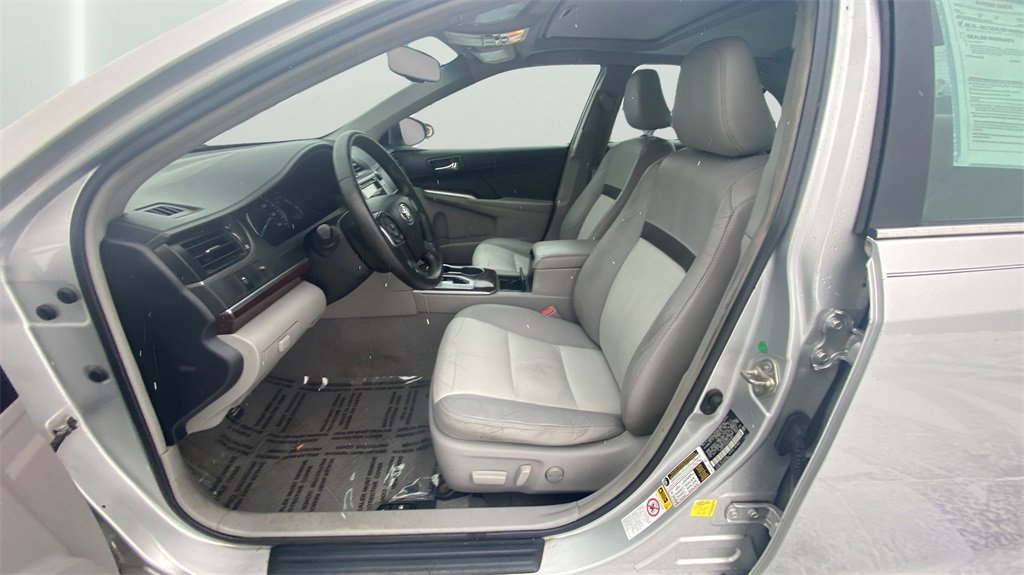 Used 2014 Toyota Camry XLE image 22