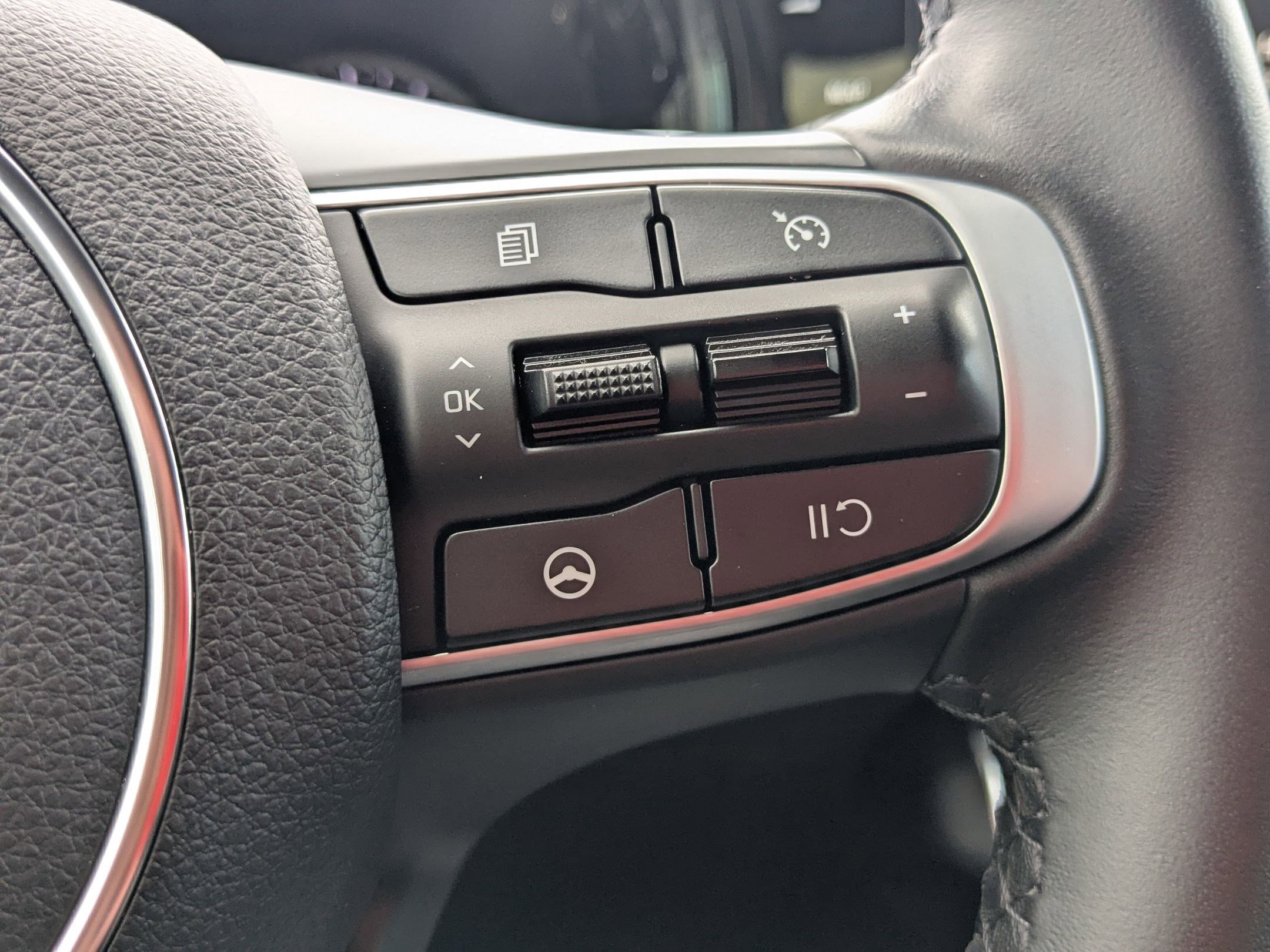 Used 2023 Kia K5 GT image 18