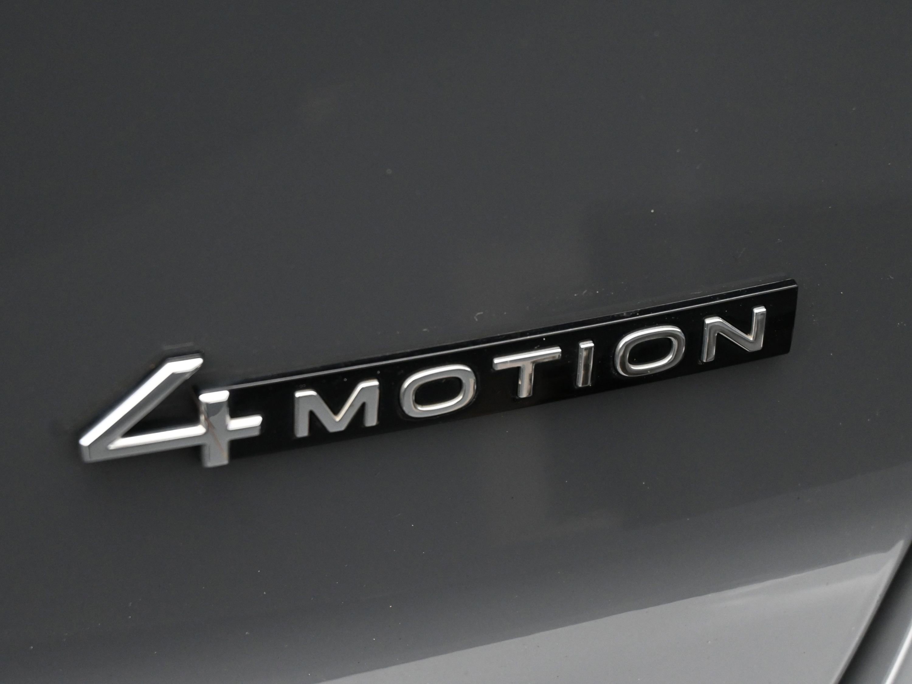 Used 2023 Volkswagen Atlas Cross Sport SE image 9