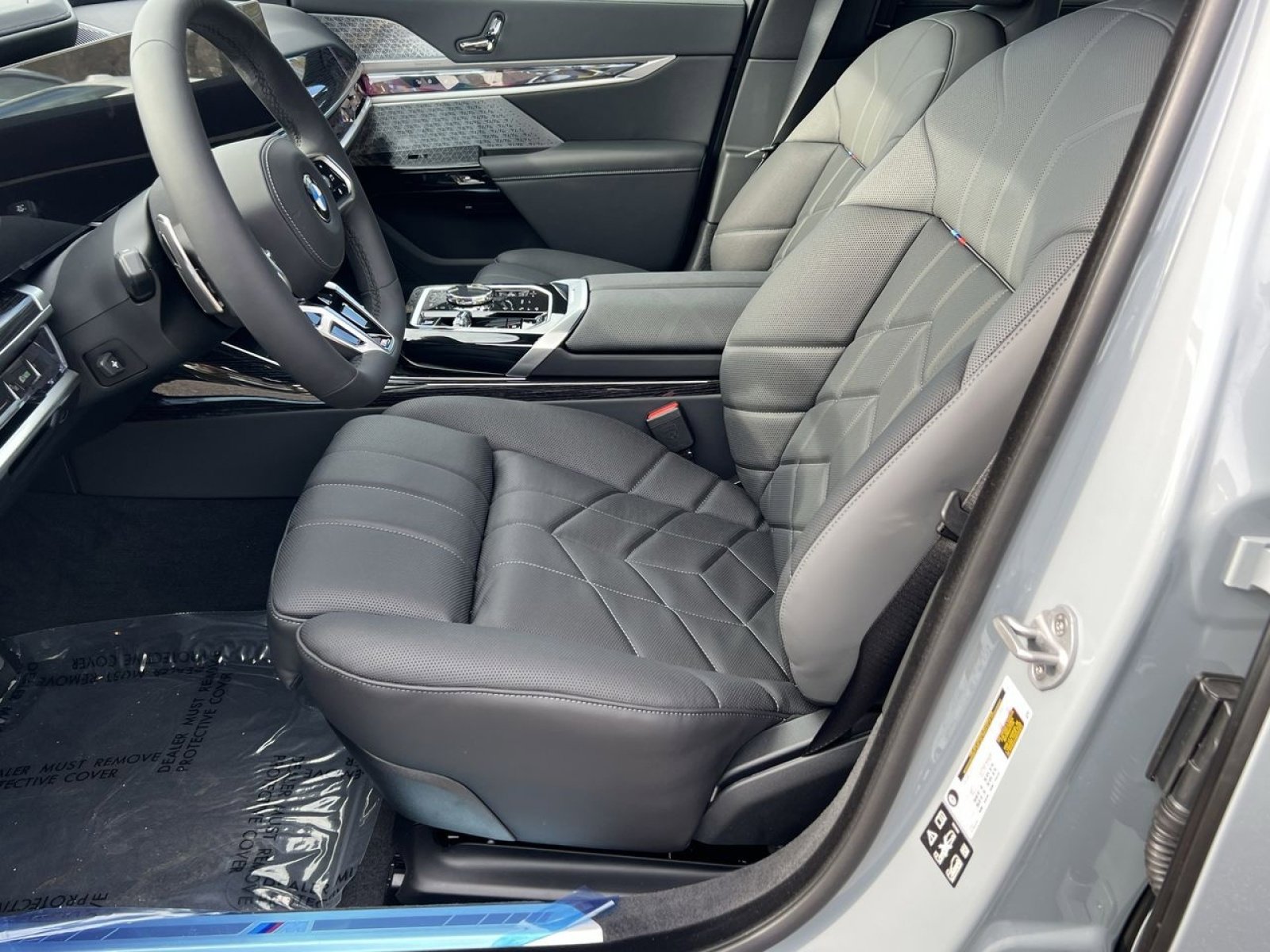 New 2026 BMW 760i xDrive w/ Executive Package image 10