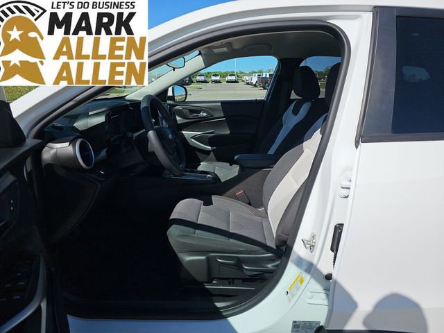 Used 2024 Chevrolet Trax LS w/ LS Convenience Package image 18