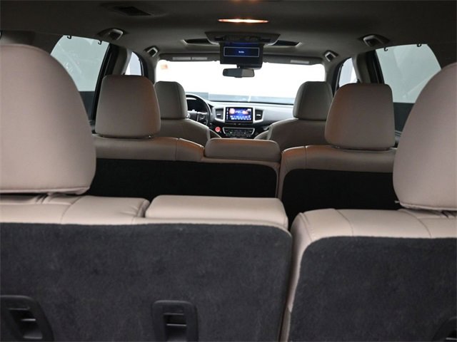Used 2017 Honda Pilot Touring image 35