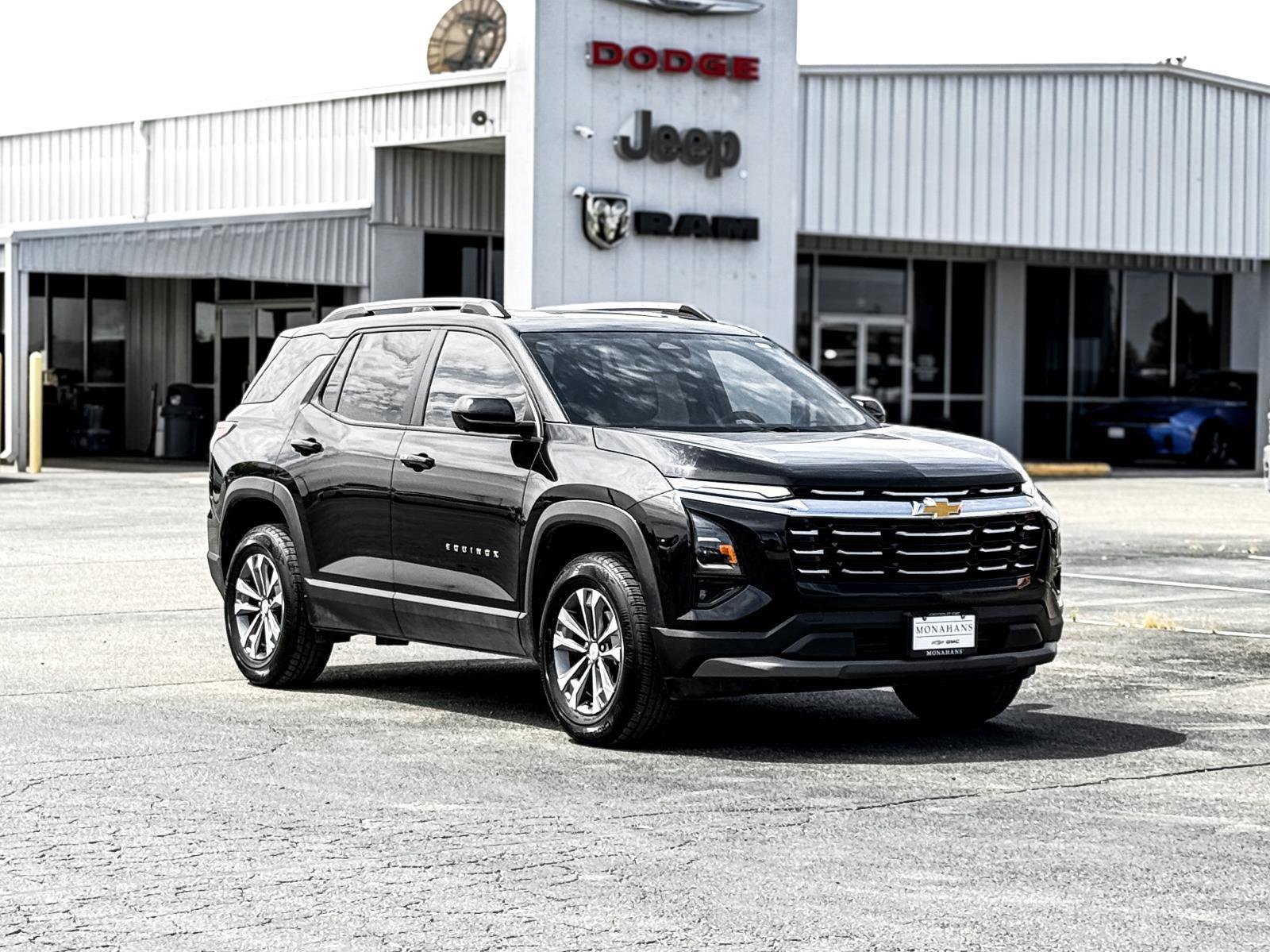 Certified 2025 Chevrolet Equinox LT w/ Convenience Package II FWD image 3