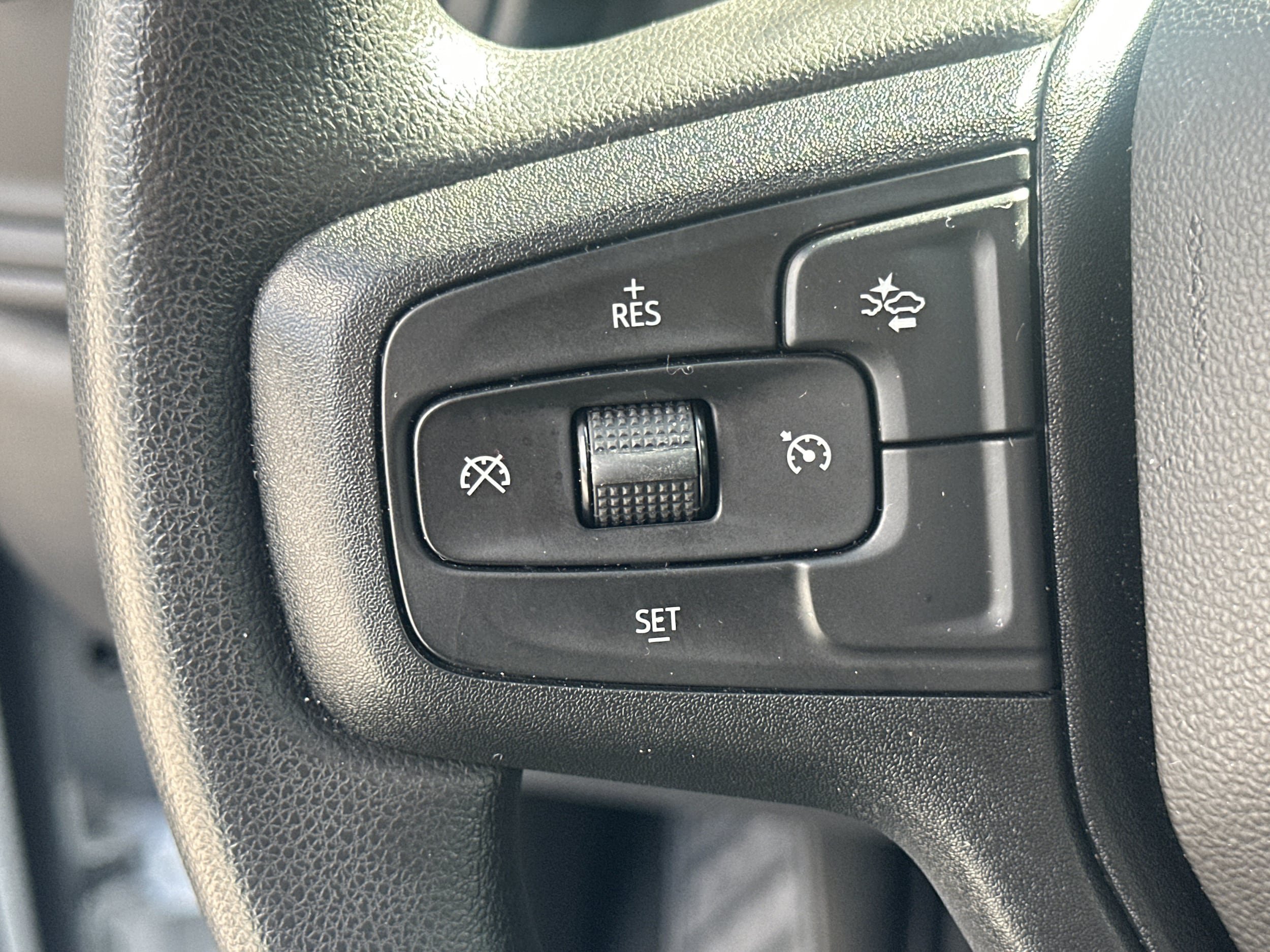 Used 2024 Chevrolet Silverado 1500 Custom w/ Turbomax Blackout Package RWD image 24