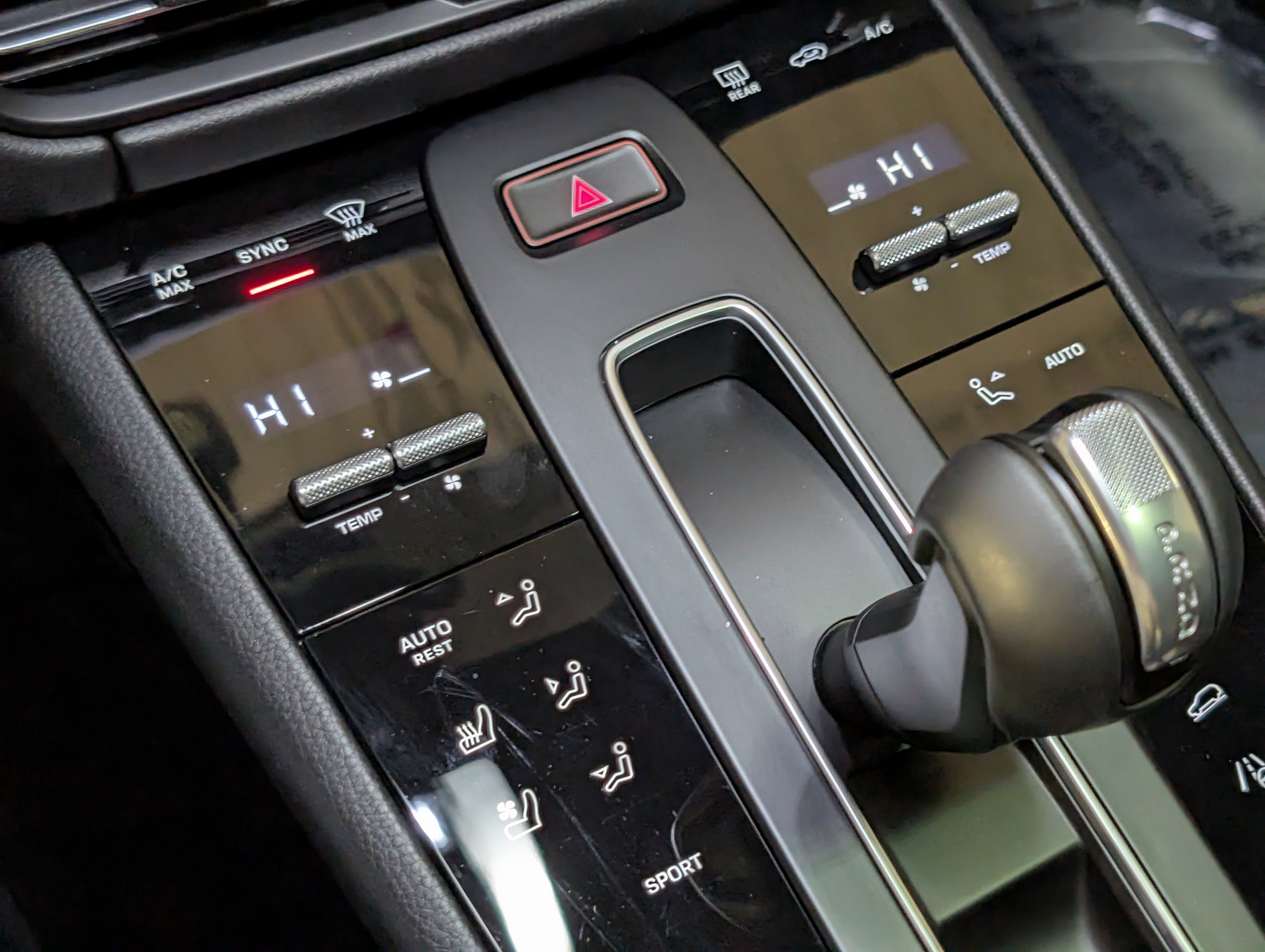 Certified 2026 Porsche Macan image 41