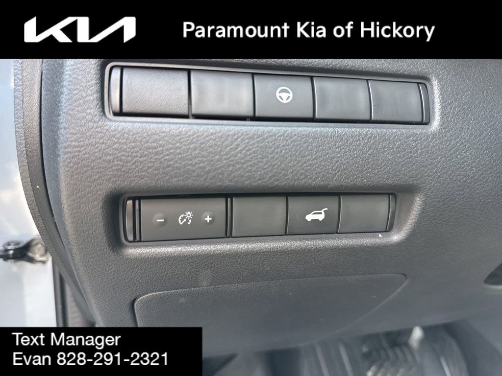 Used 2021 Nissan Rogue SL w/ Premium Package image 19