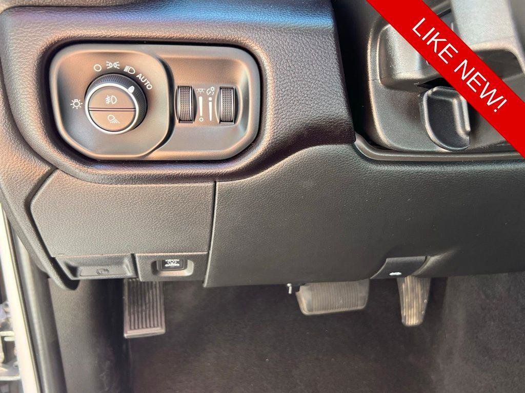 Used 2022 RAM 2500 Laramie image 32