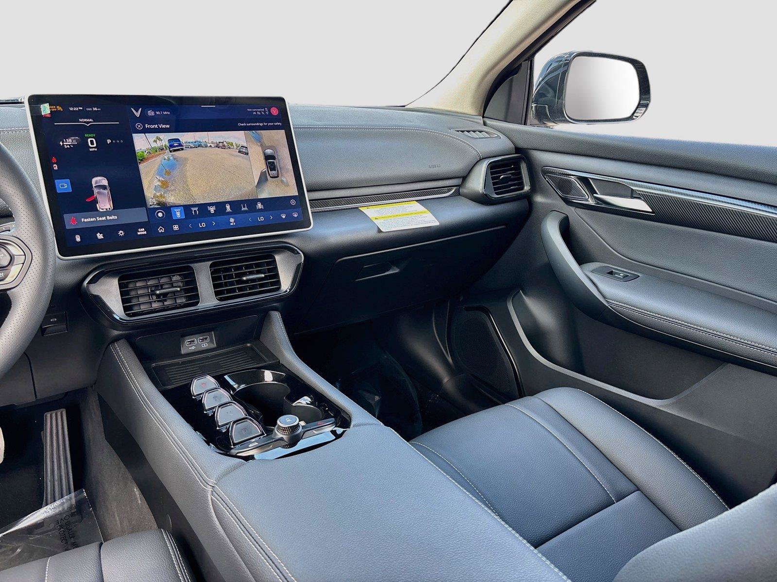 New 2027 VinFast VF 8 Eco AWD/4WD image 22
