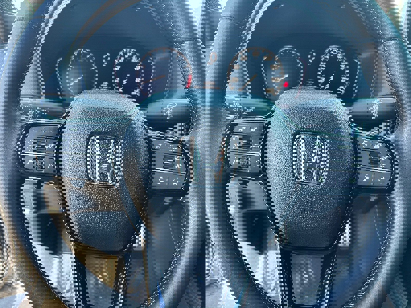 Used 2025 Honda Civic Sport image 29