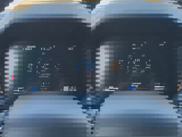 Used 2025 Jeep Grand Cherokee Laredo image 32