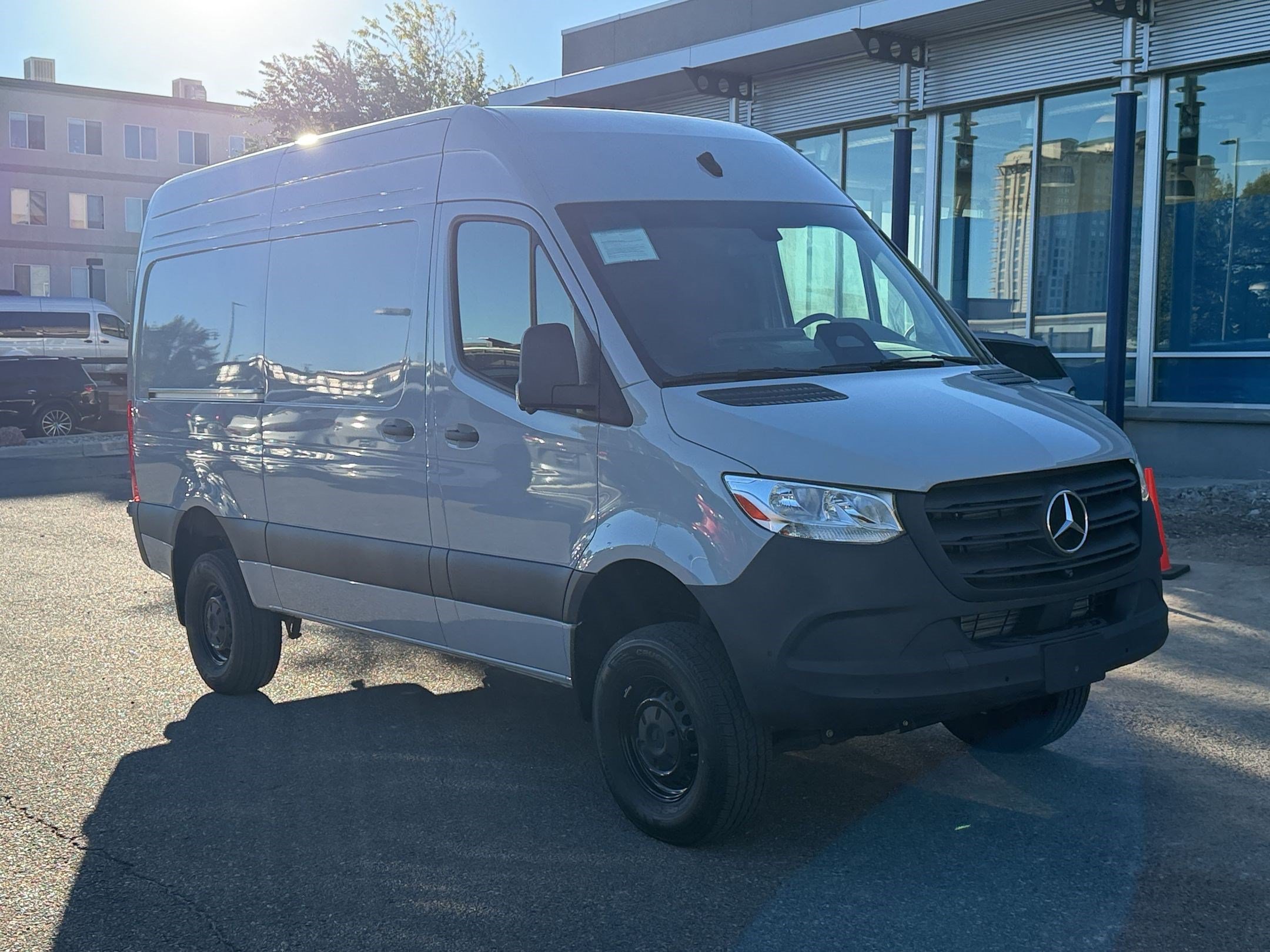 Used 2025 Mercedes-Benz Sprinter 2500 image 7