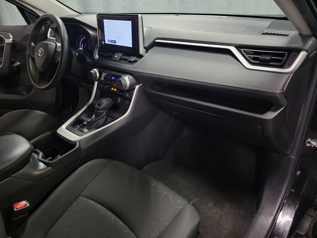 Used 2024 Toyota RAV4 XLE AWD/4WD image 23