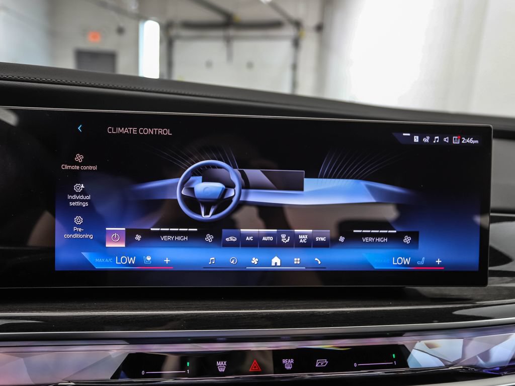 New 2026 BMW i7 xDrive60 w/ Premium Package AWD/4WD image 18