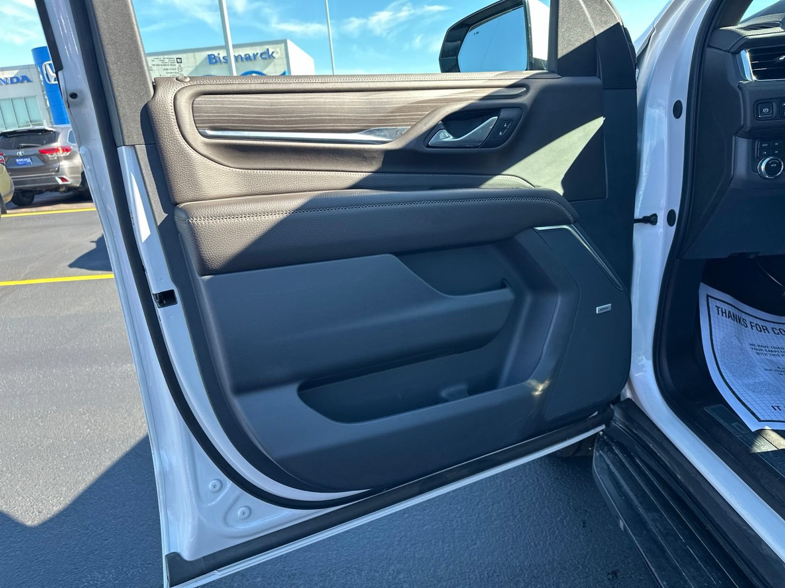 Used 2024 GMC Yukon XL Denali AWD/4WD image 19