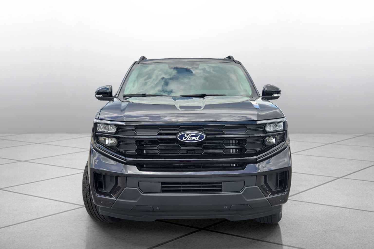 New 2027 Ford Expedition Max Active RWD image 3